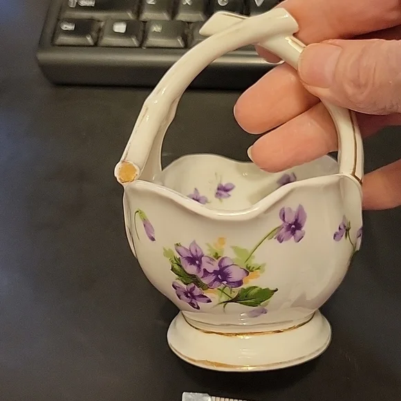 Norcrest small floral Basket - Picture 3 of 6